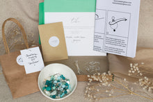 Load image into Gallery viewer, Jewellery making kit ~ Earrings only