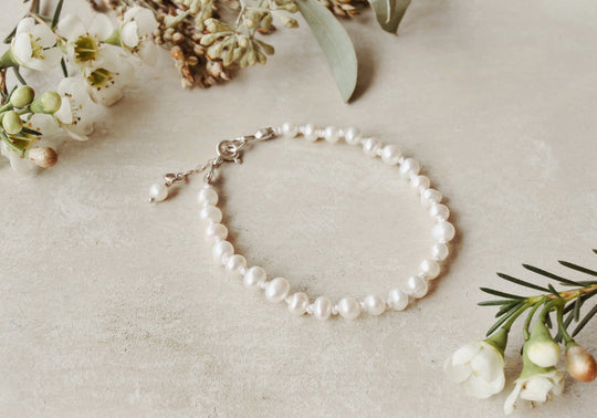Deco ~ Pearl knotted bracelet