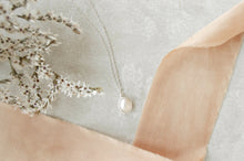 Load image into Gallery viewer, Infinity sterling silver freshwater pearl necklace