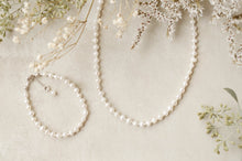 Load image into Gallery viewer, Deco necklace ~ timeless freshwater pearl knotted necklace with sterling silver clasp