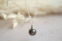 Load image into Gallery viewer, Black pearl necklace, grey pearl necklace