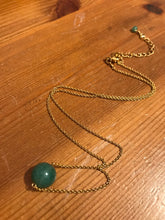Load image into Gallery viewer, Solo green Jade necklace