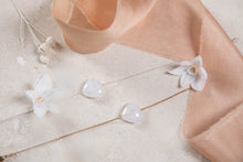 Load image into Gallery viewer, Love heart rose quartz bracelett