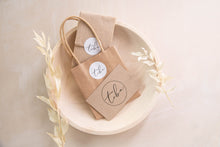 Load image into Gallery viewer, Solo swarovski crystal necklace