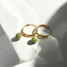 Load image into Gallery viewer, Orbit apple jade silver hoop earrings