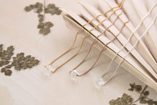 Load image into Gallery viewer, Solo swarovski crystal necklace