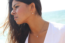 Load image into Gallery viewer, Solo dainty moonstone necklace