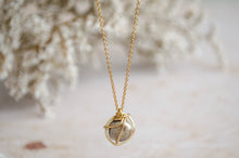Load image into Gallery viewer, Grey Pearl Erin Necklace
