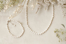 Load image into Gallery viewer, Deco necklace ~ timeless freshwater pearl knotted necklace with sterling silver clasp
