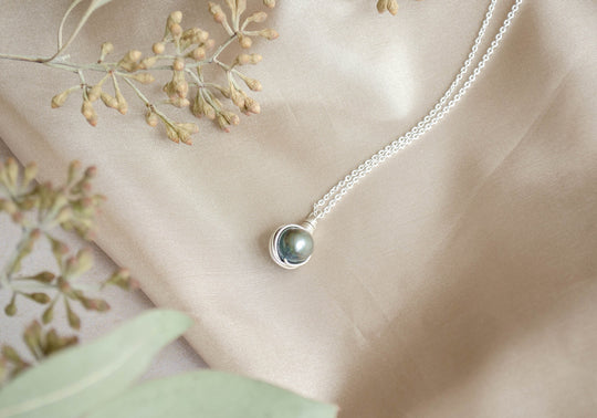 Blue grey pearl necklace